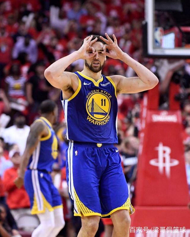 黑白体育-包含西亚卡姆回归赛场，出色防守首场状态亮眼，G2观众沸腾！的词条