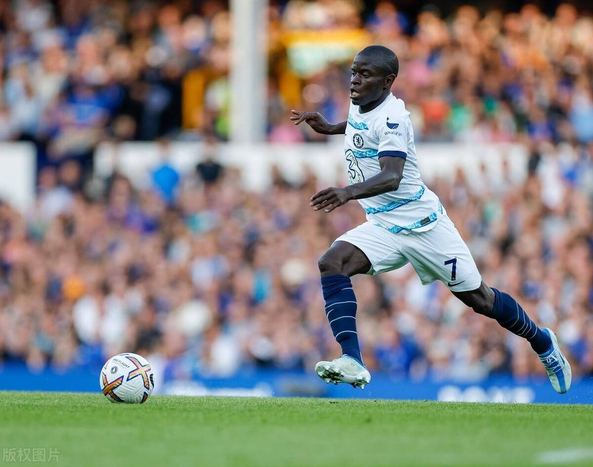 黑白体育-穆古鲁扎爆冷击败切尔西，战术调整引爆全场！的简单介绍